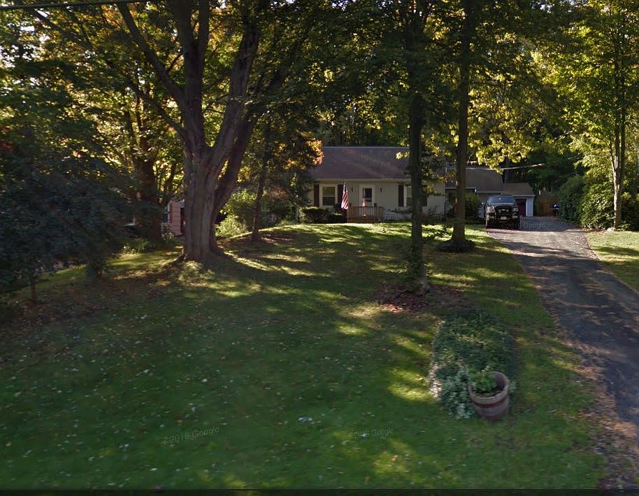 1st image of 74 Sullivan Dr