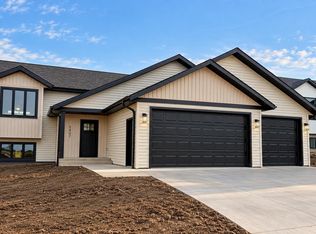 5407 Welder Ave, Bismarck, ND 58503