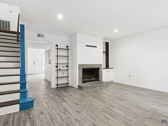3rd image of 5621 Moorstone Dr