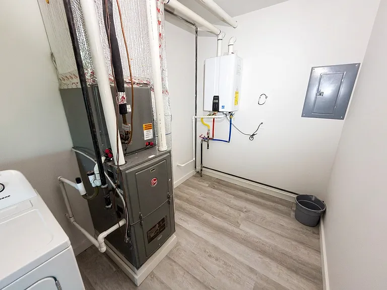 870 Violet Ave #8 — Photo 16