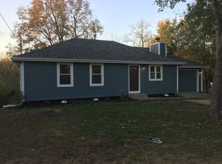 516 Laughlin St, Tonganoxie, KS 66086