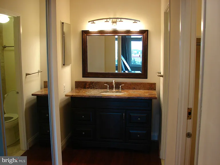 8360 Greensboro Dr #1006 — Photo 4