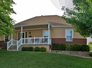 119 NE Eastwood Dr, Blue Springs, MO 64014
