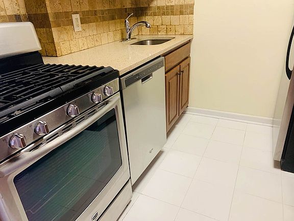 2nd image of 225 Saint Pauls Ave APT 8E