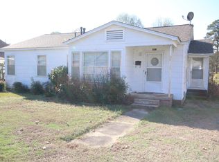 411 N 7th St, Nashville, AR 71852