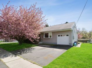 246 E Camplain Rd, Manville, NJ 08835