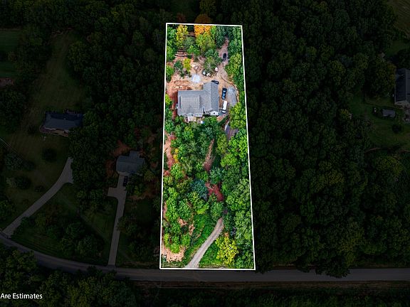 3rd image of 137 Swift Ln