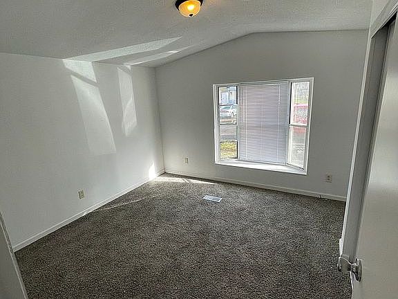 5th image of 630 Oak St Lot 141