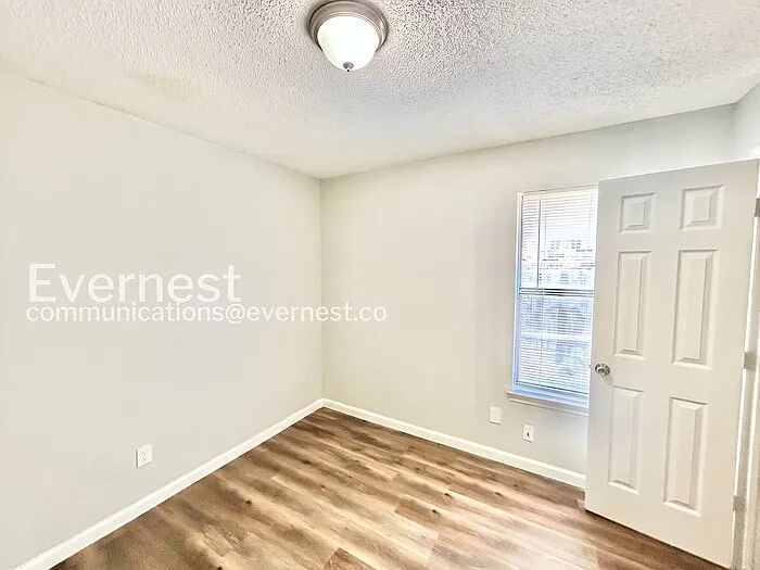 1800 Willow Vale Dr — Photo 14