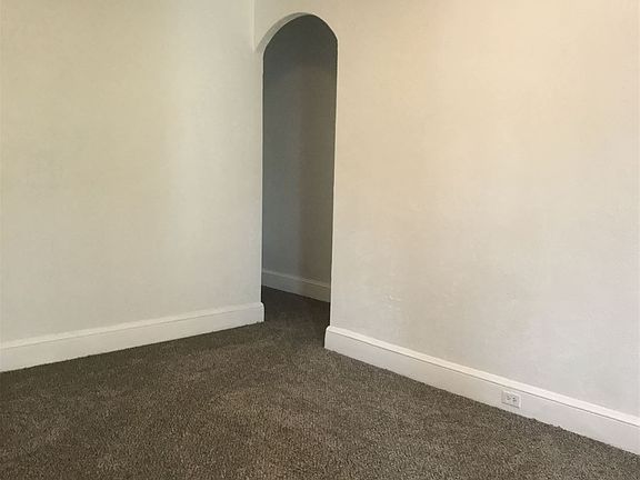 Living room (view to hall)