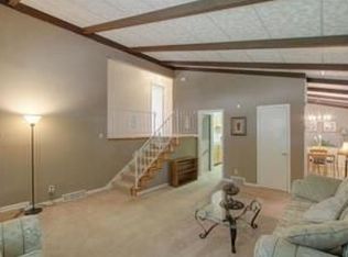 1317 E 101st St, Kansas City, MO 64131