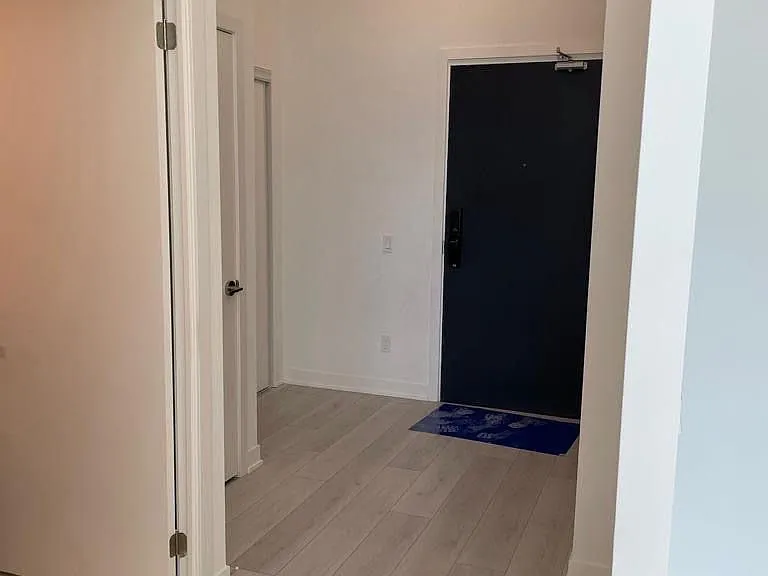 405 Dundas St W #104 — Photo 10