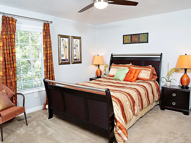 Haw Creek Mews Apartments and Townhomes — Photo 2