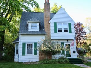 1706 Dover Rd, Kalamazoo, MI 49008