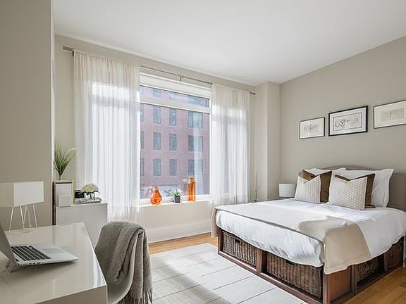 5th image of 205 W 76th St #5H