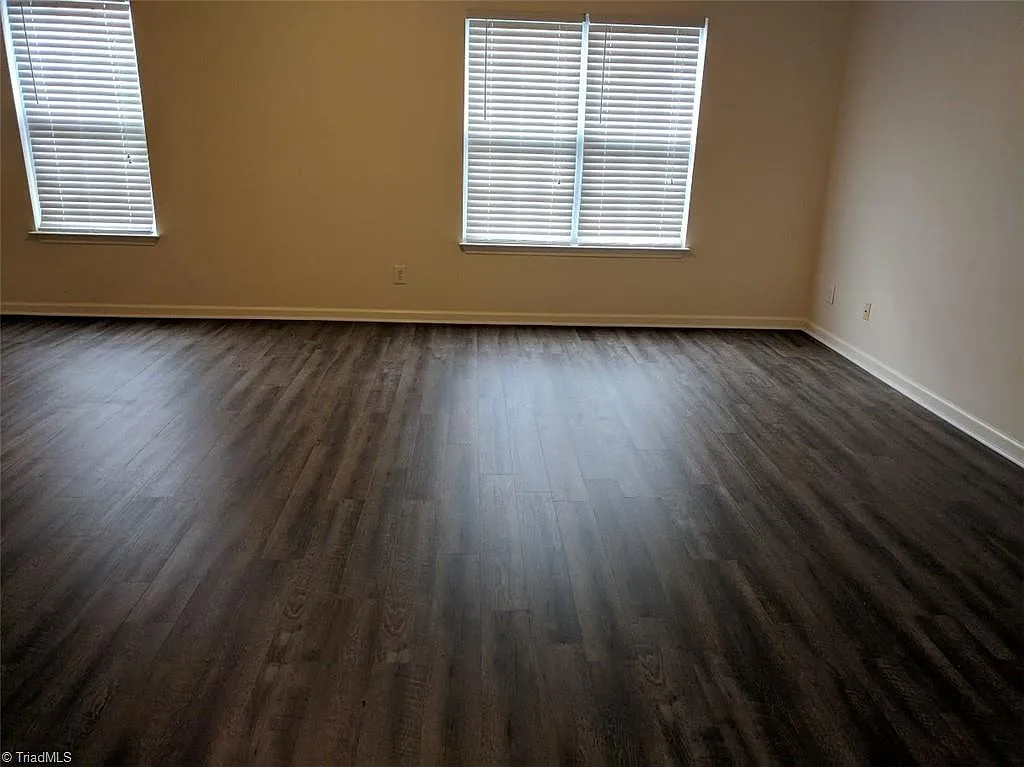 Building Photo - 3 Dillingham Pl