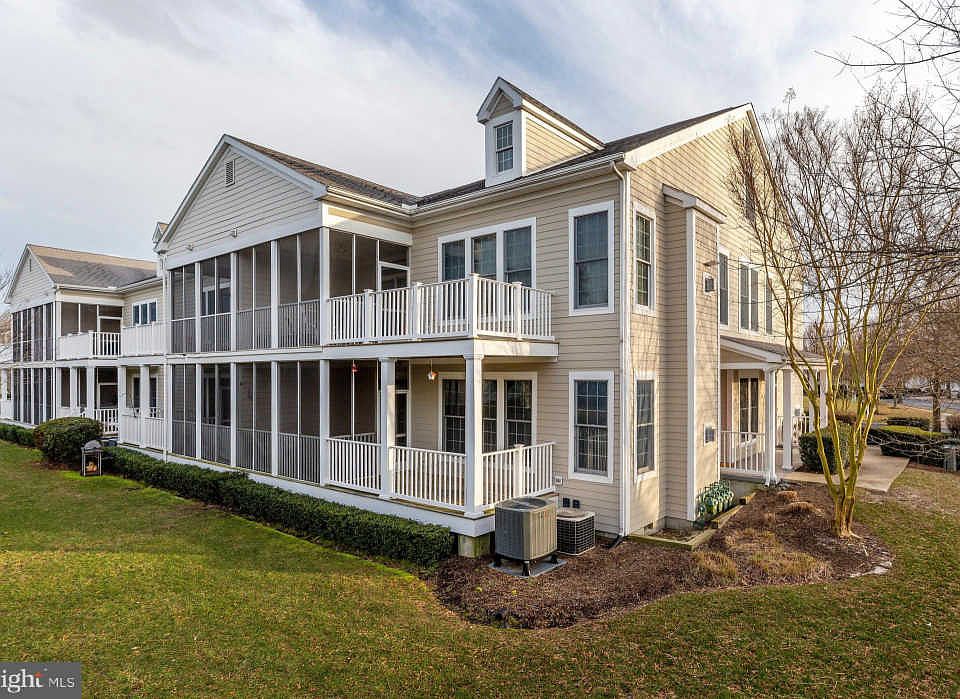 1st image of 45A Willow Oak Ave