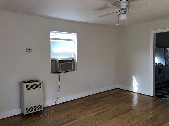 2nd image of 1335 N Harvard Blvd #1/2