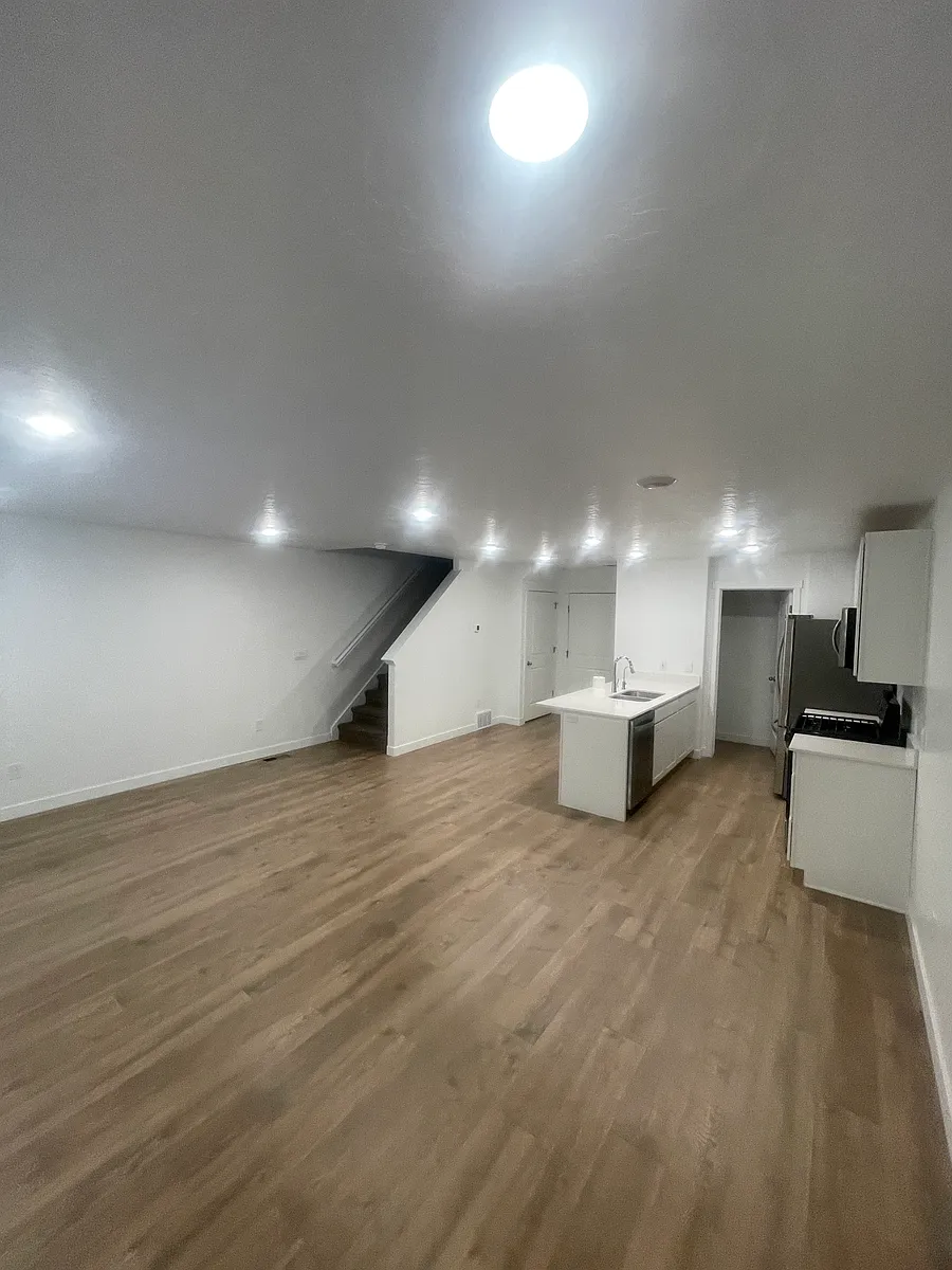Building Photo - 967 E Drifter Ln