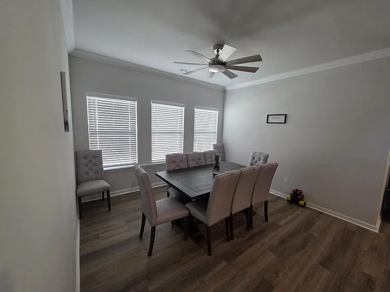 352 Castlepath Dr SW — Photo 16