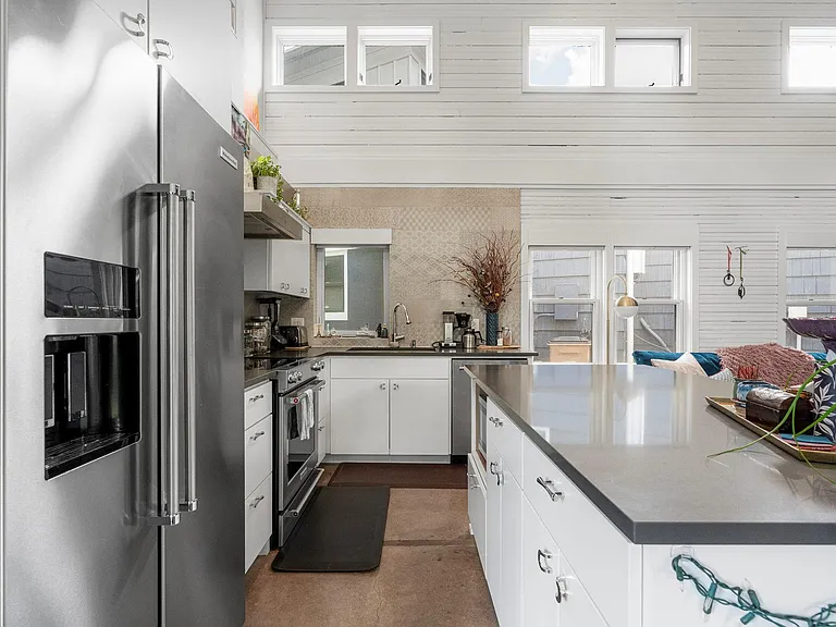3005 Bryker Dr — Photo 10