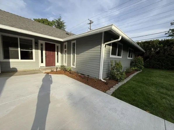 1103 Ogden Ave, Vancouver, WA 98661