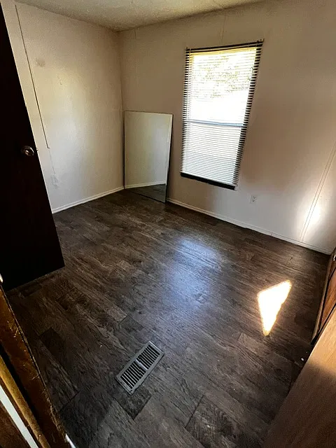 Unit #0 — Photo 3