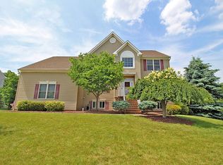 19 Beehive Ln, Flemington, NJ 08822