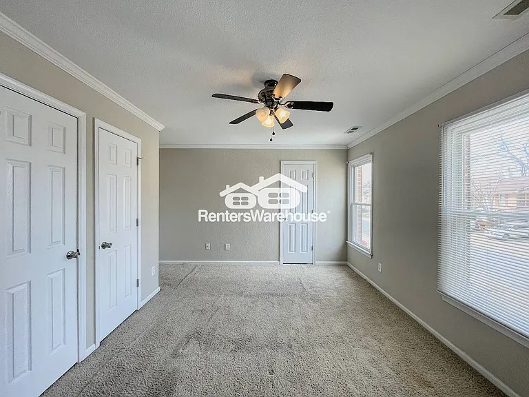 1947 Candlelight Dr — Photo 15