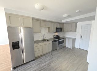 400 Kossuth Ave APT 2E, Utica, NY 13501