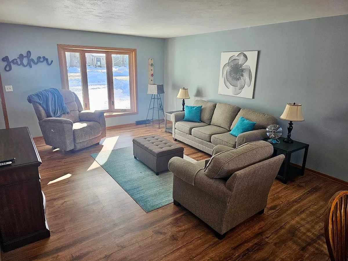 Large bay window in the living room for lots of natural light - 329 Mill St