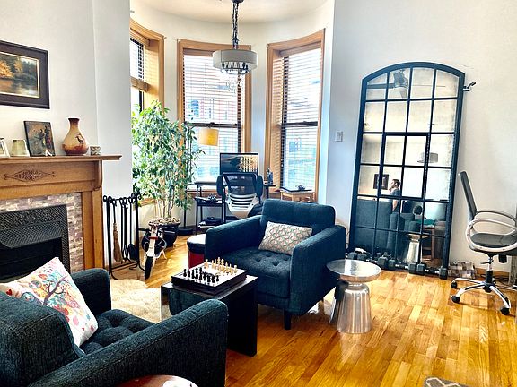 3rd image of 2200 W Chicago Ave APT 2