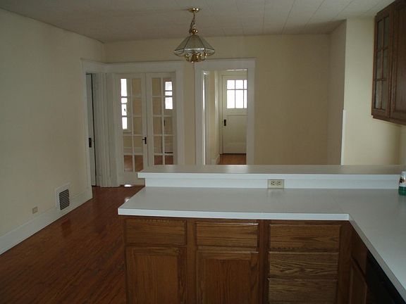 2nd image of 523 Missouri Ave Floor 2