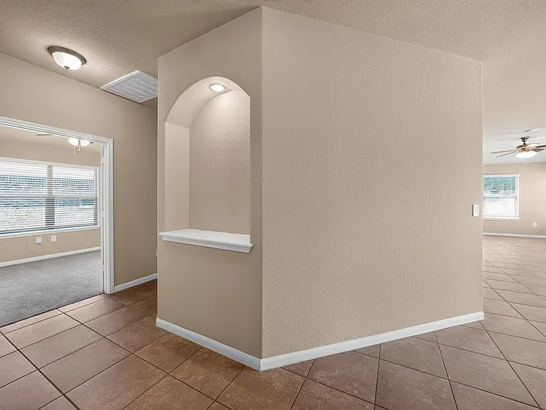 1919 Mexia Dr — Photo 3