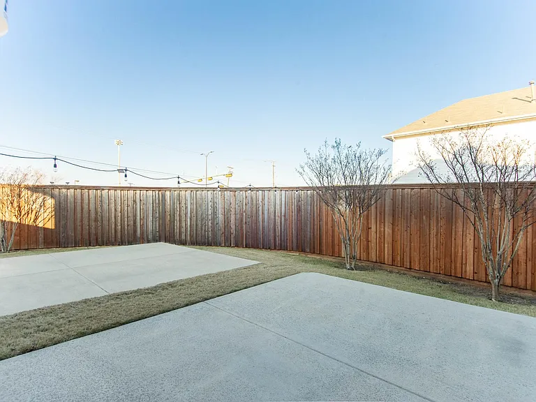 1521 Hidden Cove Ct — Photo 36