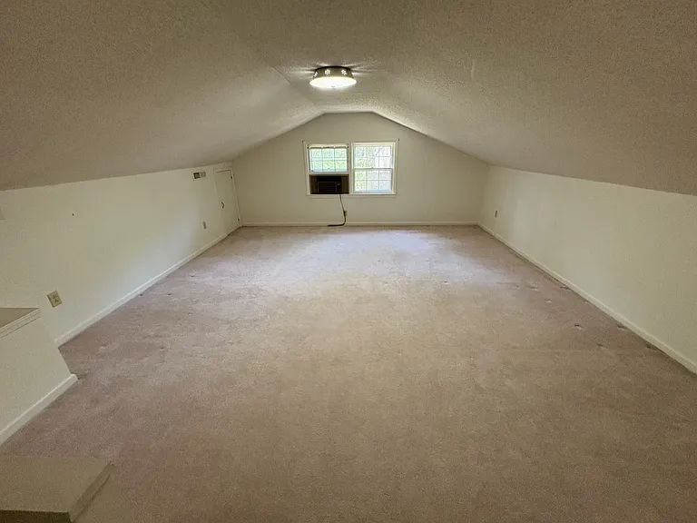 1003 Chambers Ln — Photo 25