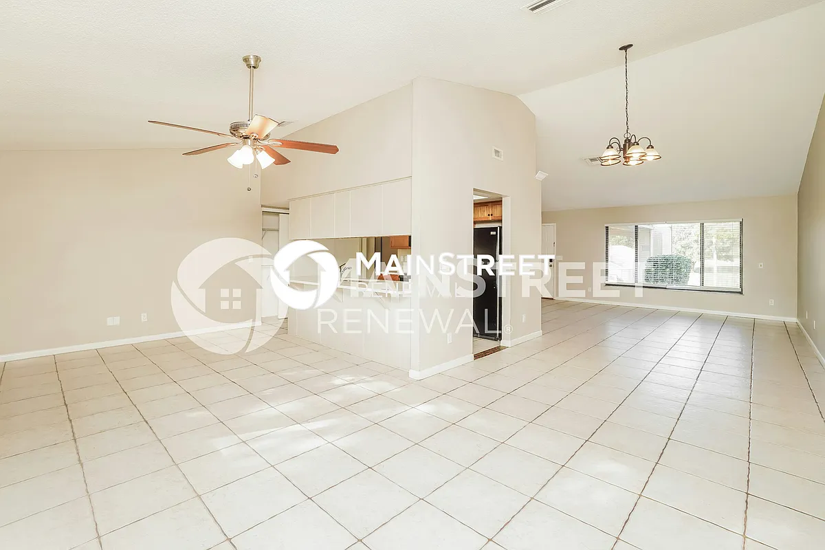 Living Room - 5100 Lydia Ct