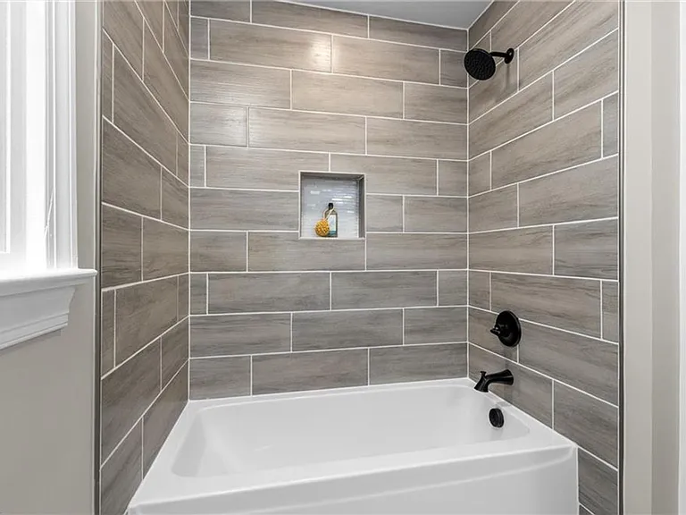 1605 Dey Cove Dr — Photo 17