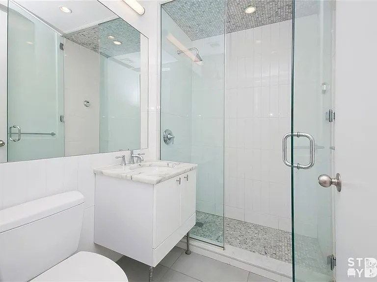 525 Clinton Ave #11N — Photo 10
