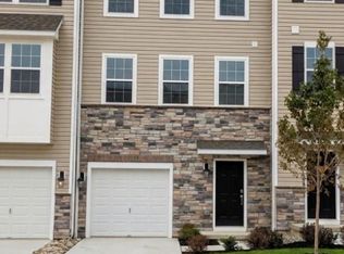 8303 Brodie Ct, Breinigsville, PA 18031
