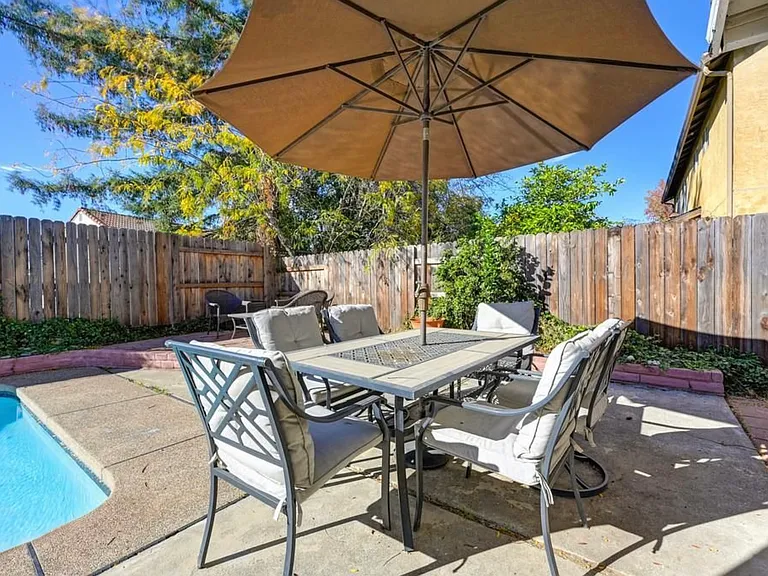 9348 Blue Oak Dr — Photo 10
