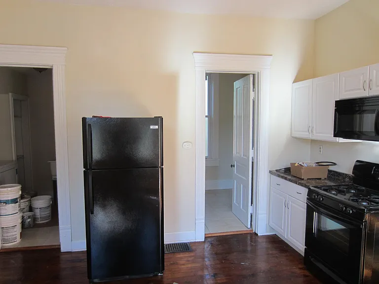 2015 Corning Ave — Photo 9