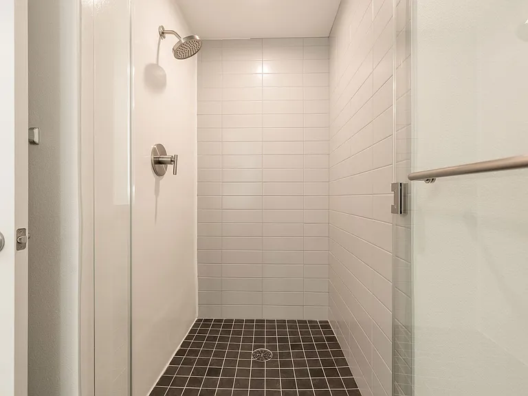 1400 FIG Apartments — Photo 28