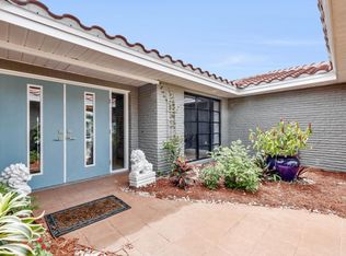 494 Cypress Way E, Naples, FL 34110