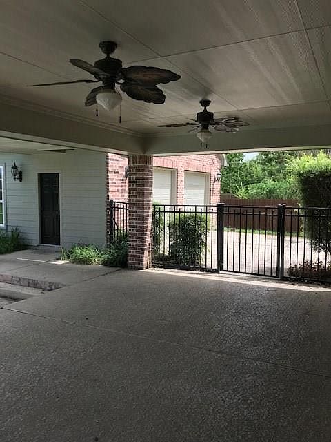 2nd image of 1102 Mustang Dr