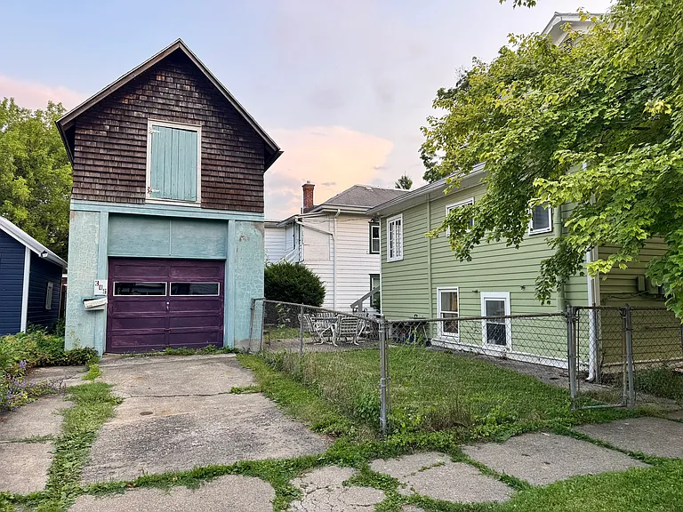 717 N Tioga St #B — Photo 39