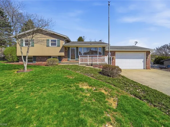 5625 Strausser St NW, North Canton, OH 44720