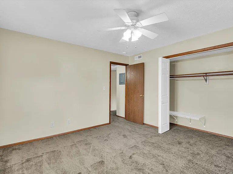 201 S Regency Dr — Photo 13