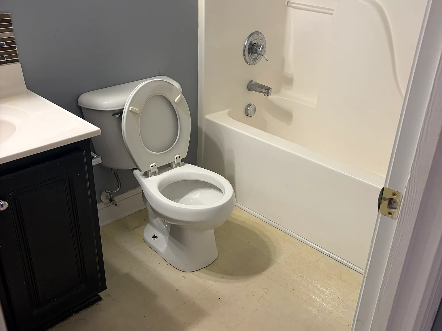 4 bed, 2100 sqft, $1,825 — Photo 3