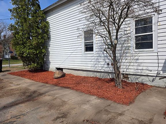 2nd image of 476 Mason St